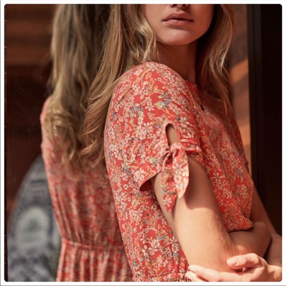 Floral mini dress - Picture 2 of 6